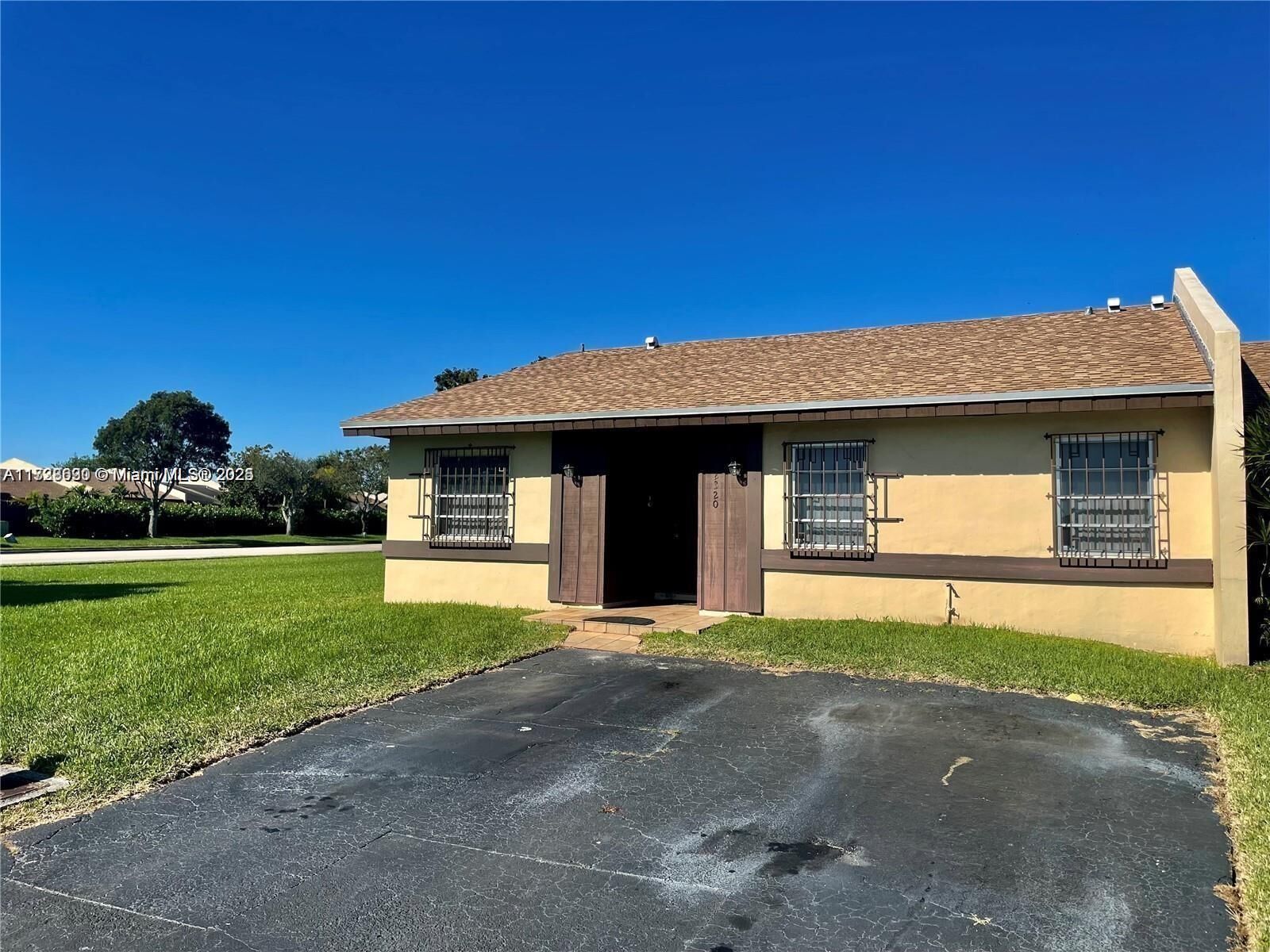 Property Photo:  12320 SW 111th S Canal St Rd 0  FL 33186 