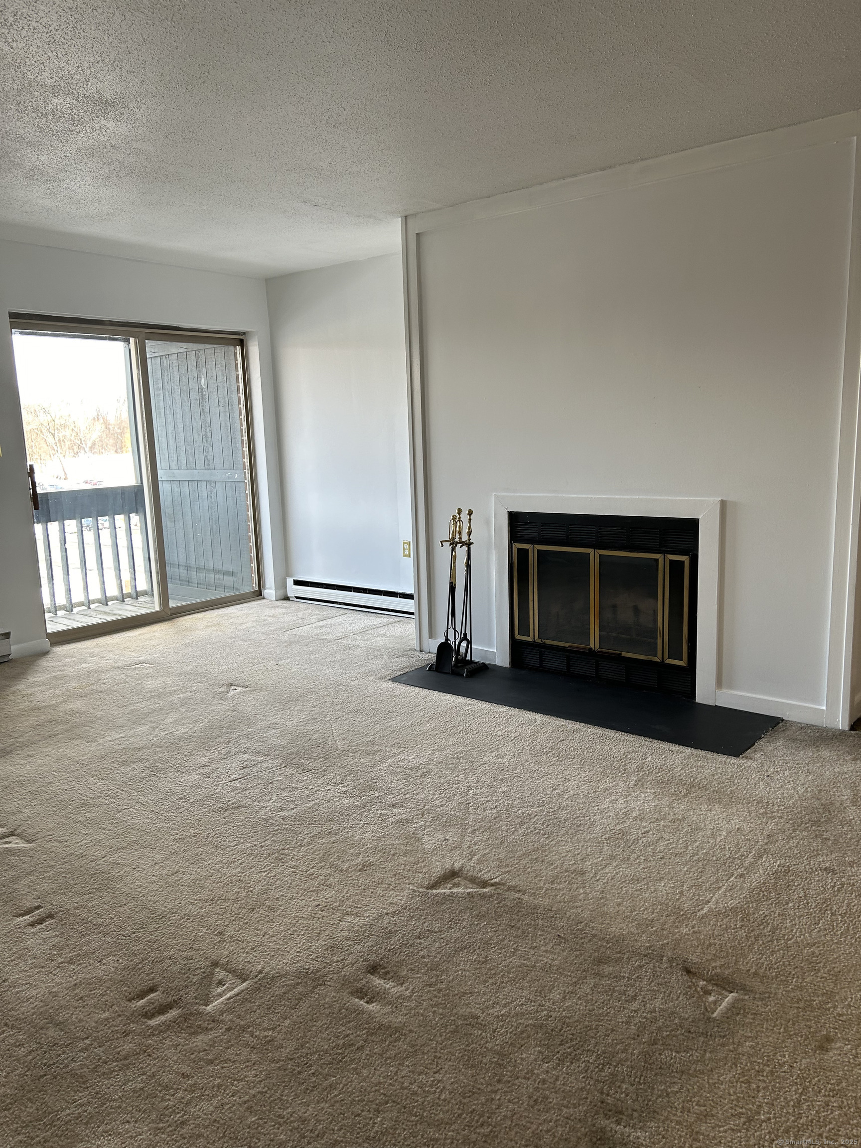 Property Photo:  90 Kane Street Apt C1  CT 06119 