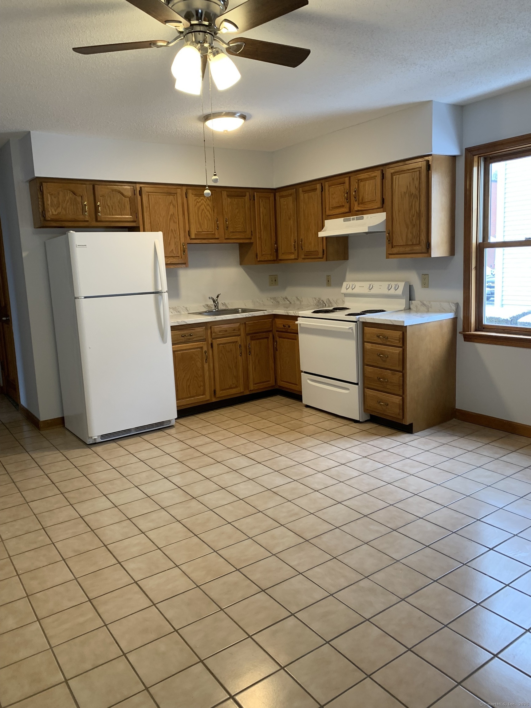 Property Photo:  176 North Cherry Street  CT 06492 