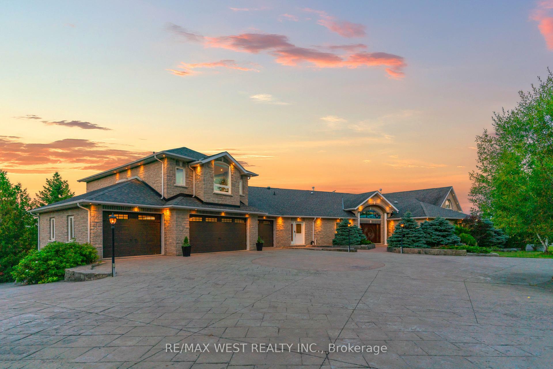 Property Photo: 31 Wispi Shore Road ON K9V 0K4