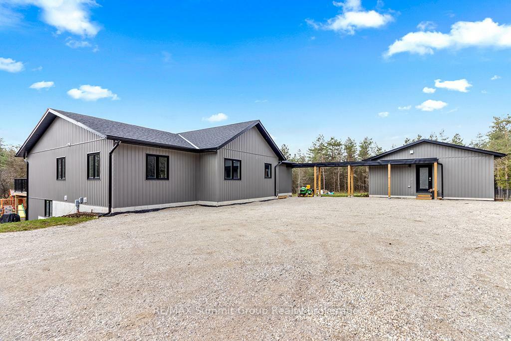Property Photo: 615690 Hamilton Lane ON N0C 1H0