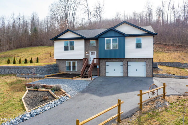 Property Photo: 723 Central Heights Road TN 37617