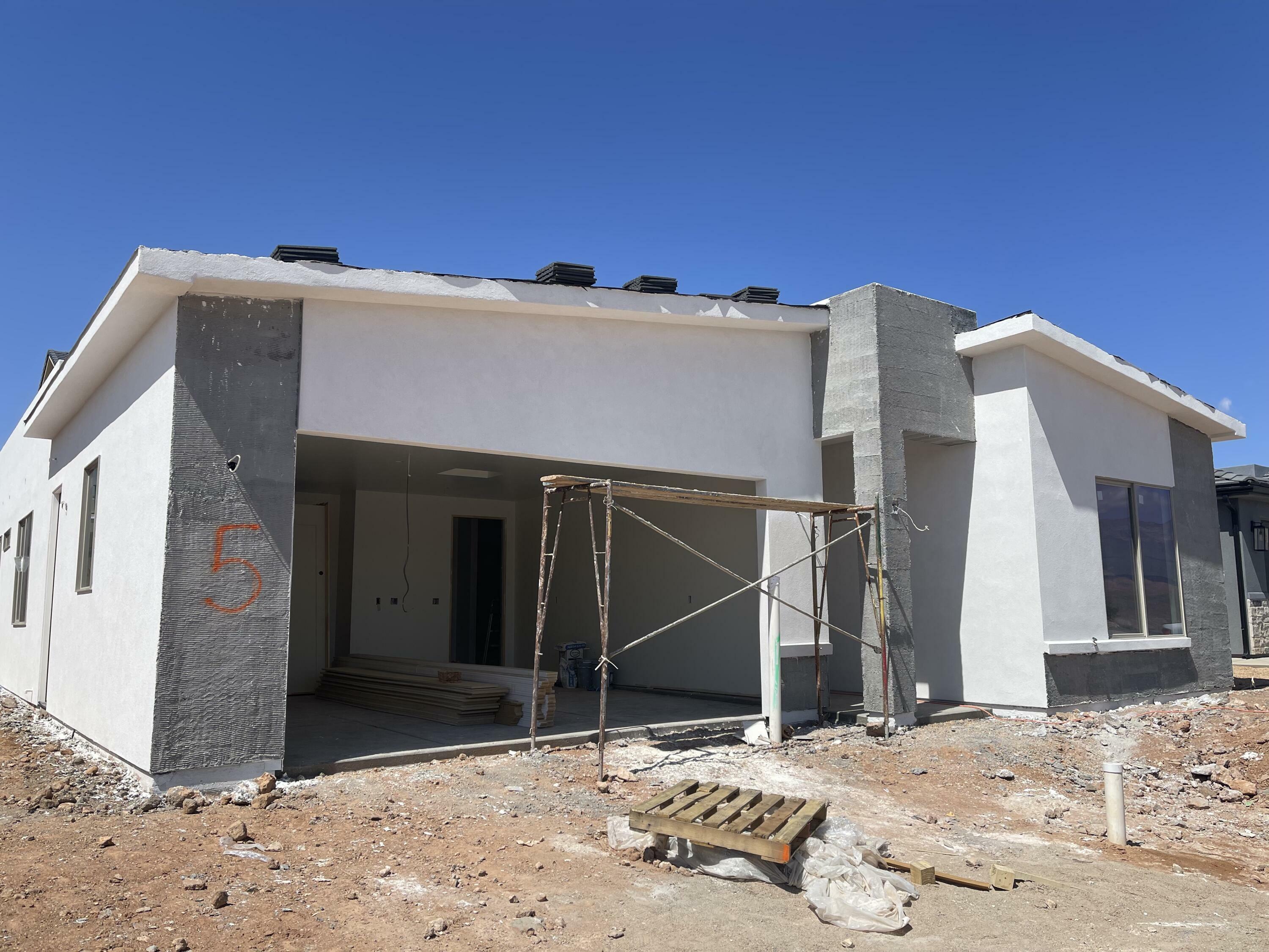 Property Photo: 2129 W 320 S UT 84737