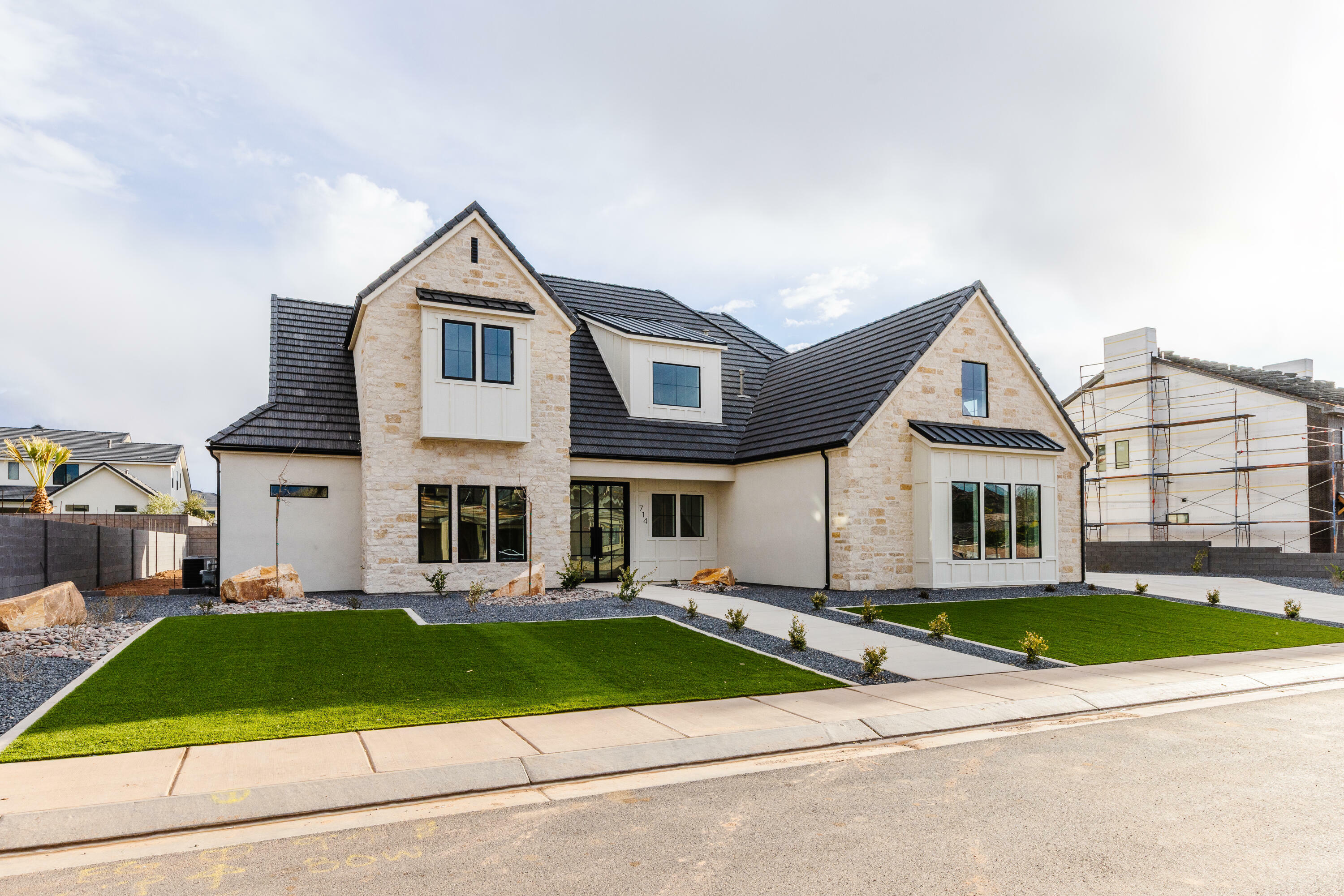 Property Photo: 714 Chloe Ln UT 84780