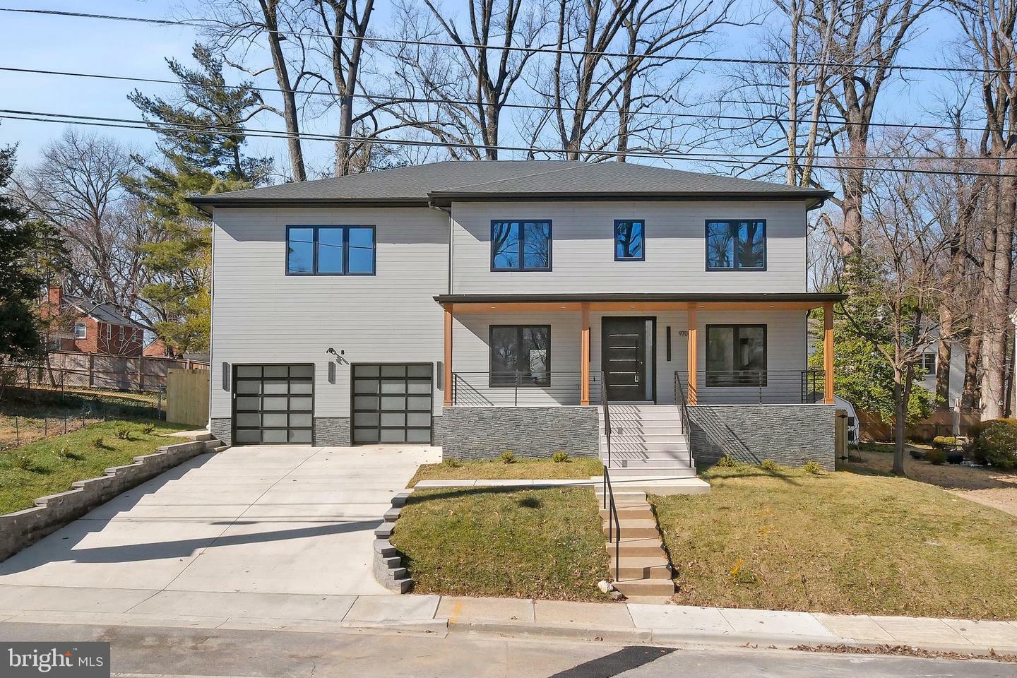 Property Photo: 9704 Cedar Lane MD 20814