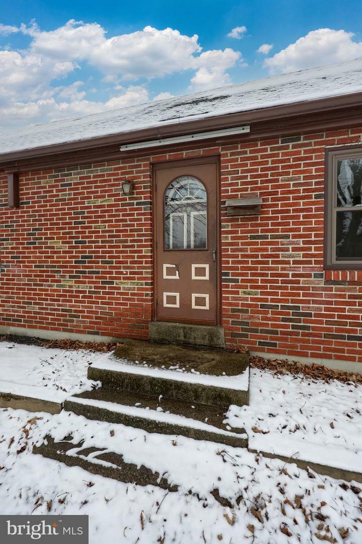 Property Photo:  701 Euclid Avenue  PA 19560 