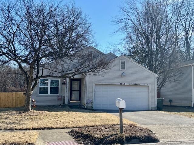 Property Photo: 2566 Creekwillow Place OH 43123