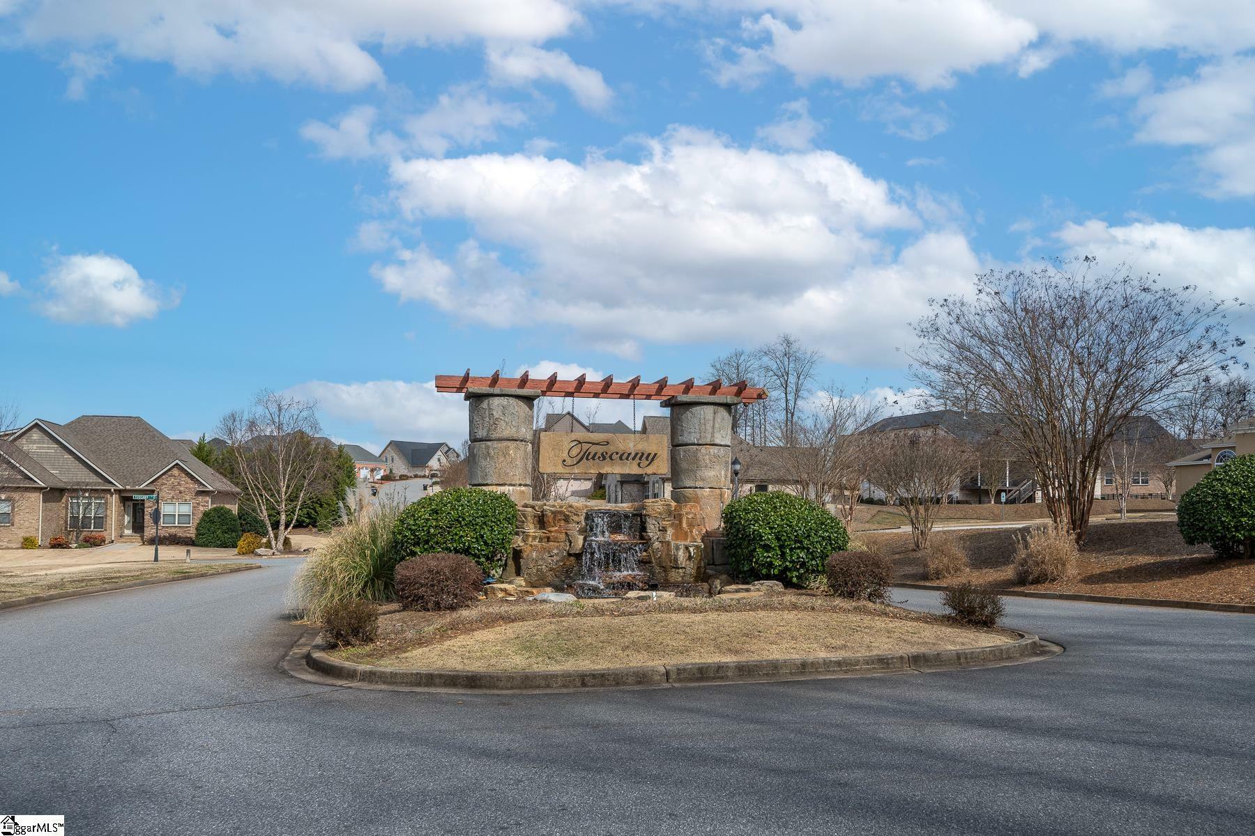 Property Photo: 1031 Tuscany Drive SC 29621