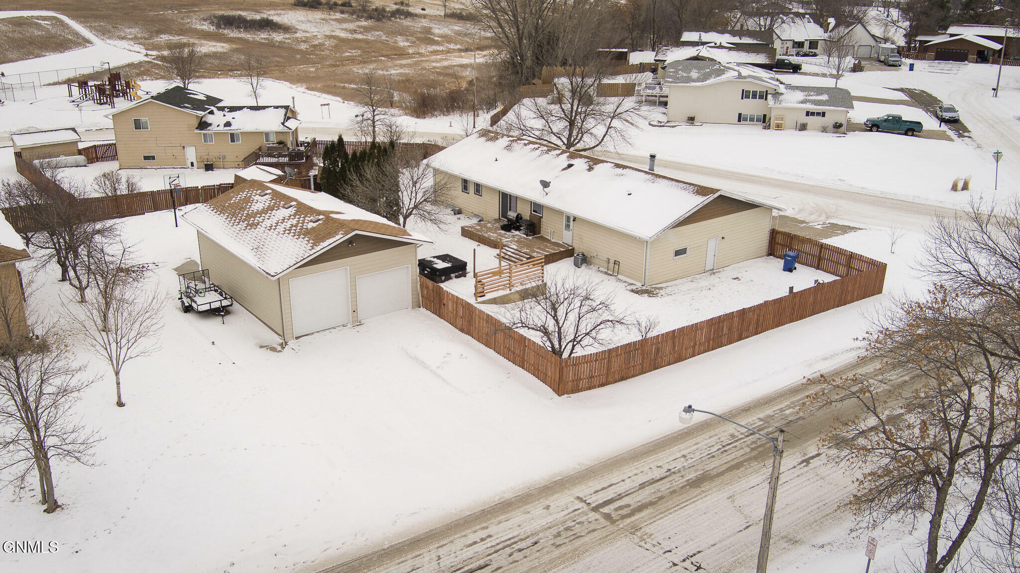 Property Photo:  1401 1st Avenue NE  ND 58523 