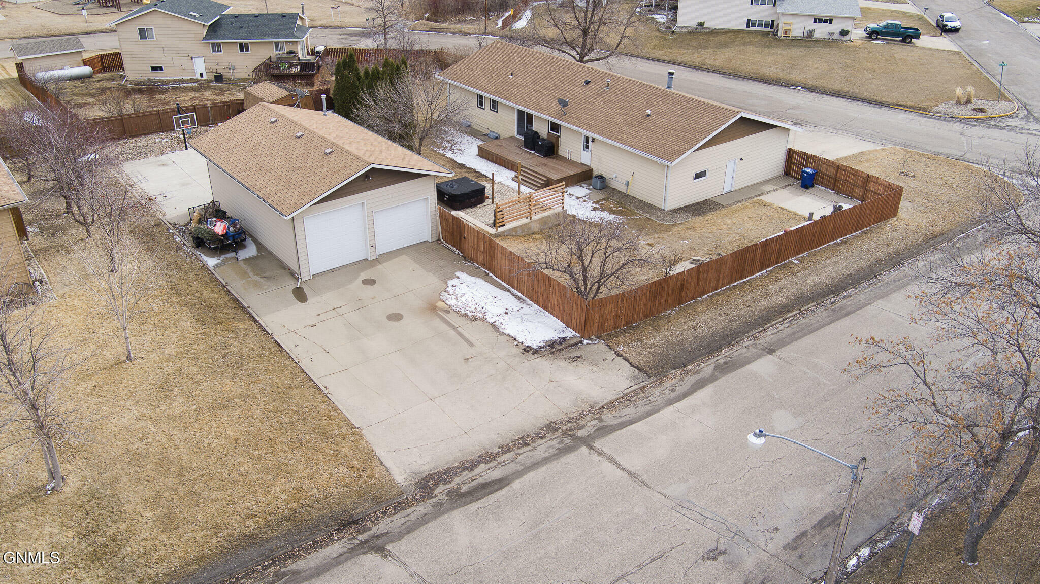 Property Photo:  1401 1st Avenue NE  ND 58523 