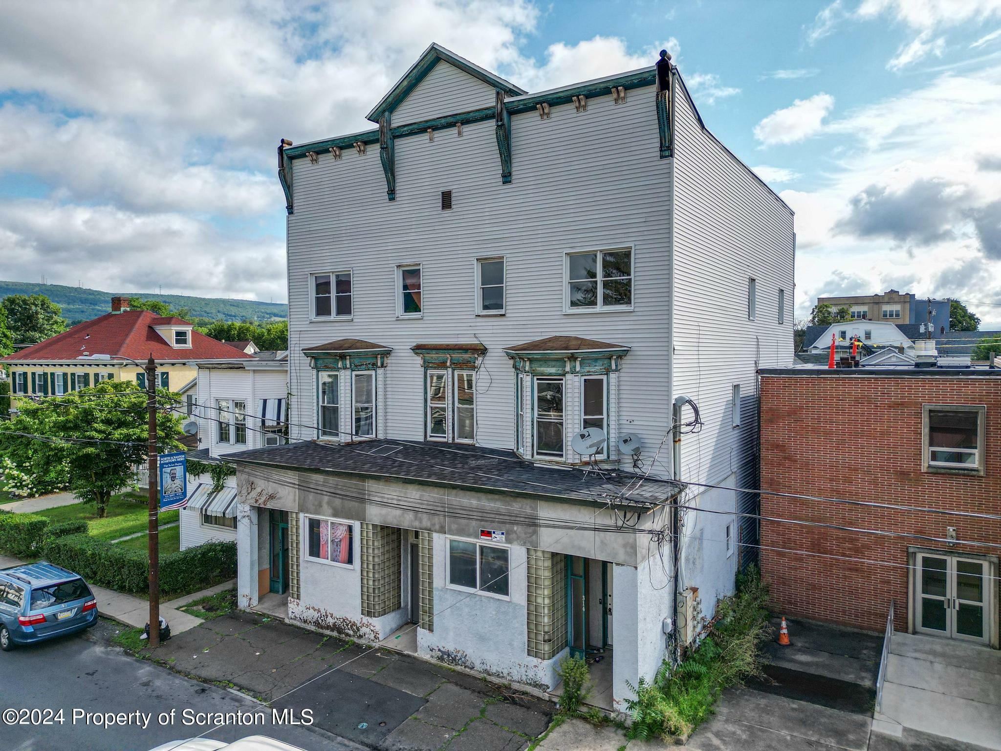 Property Photo:  314-316 W Market Street  PA 18508 