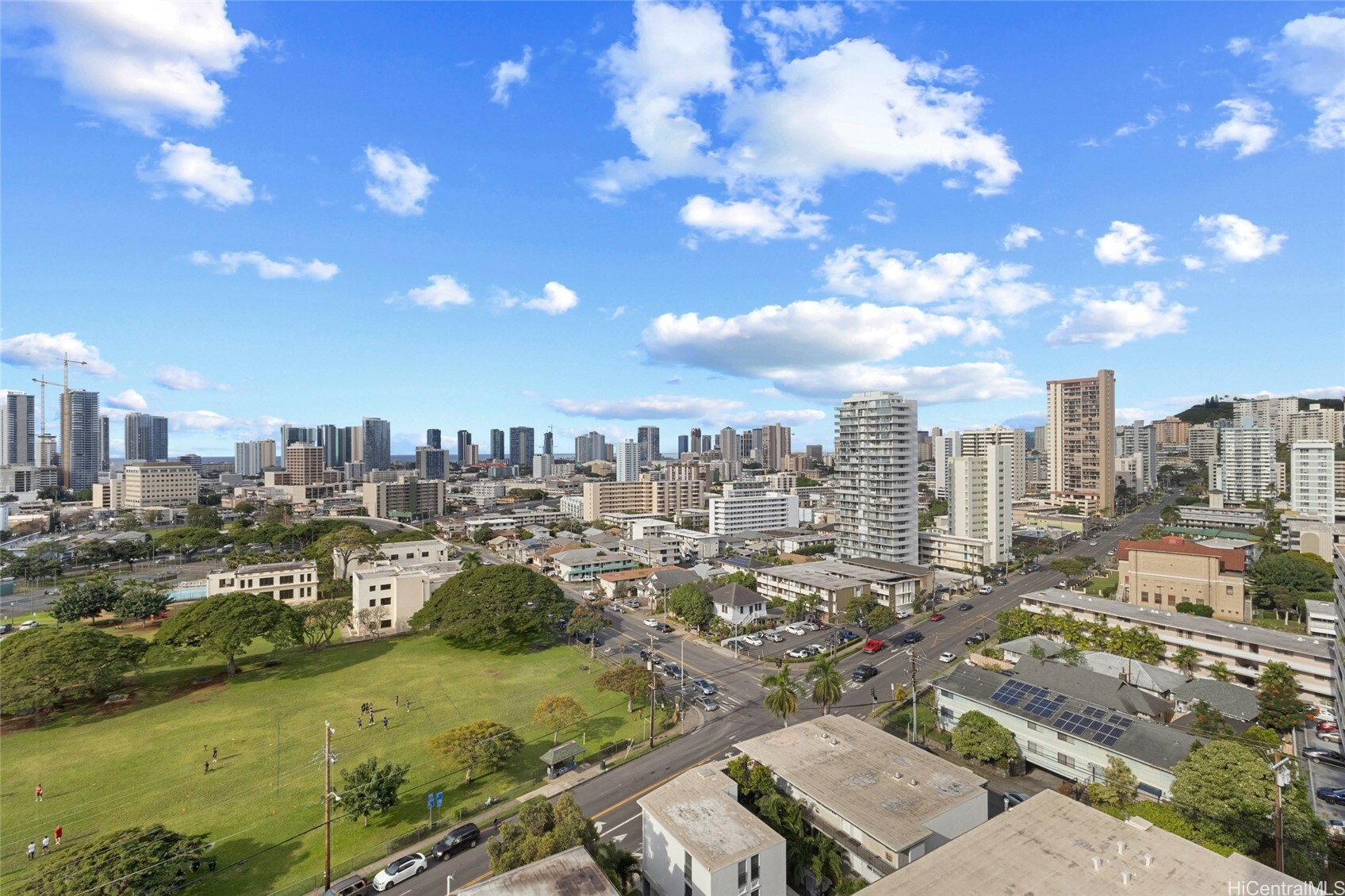 Property Photo: 1617 Keeaumoku Street 1405 HI 96822