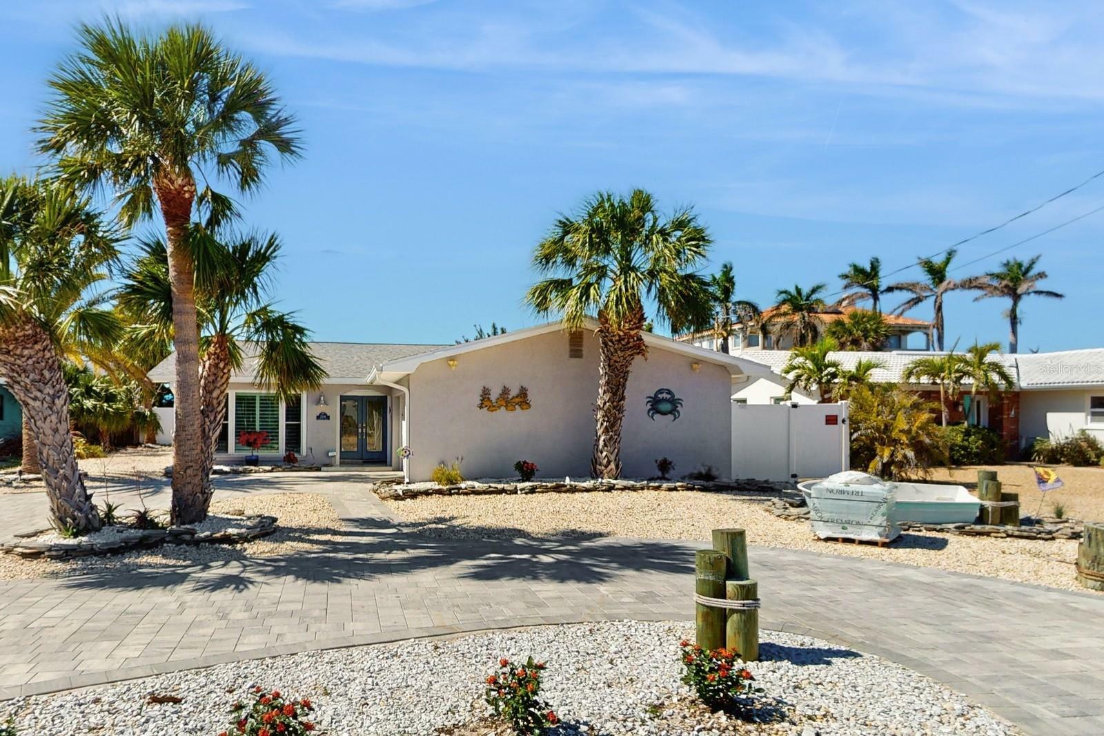 Property Photo:  2504 Bayshore Drive  FL 33786 