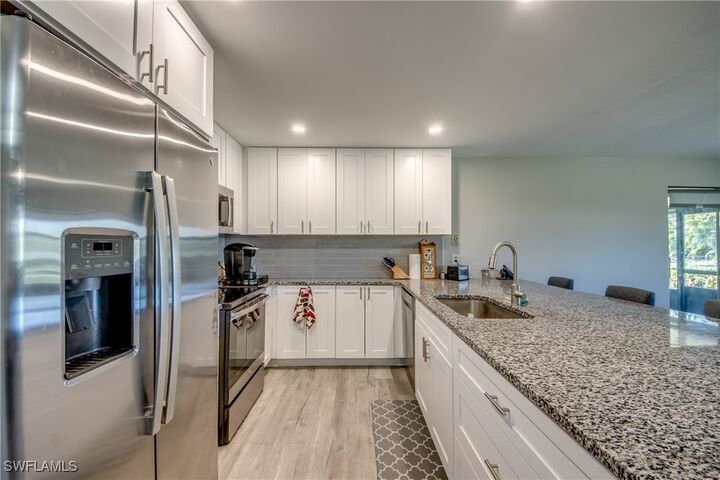 Property Photo: 952 Ione Drive FL 33919