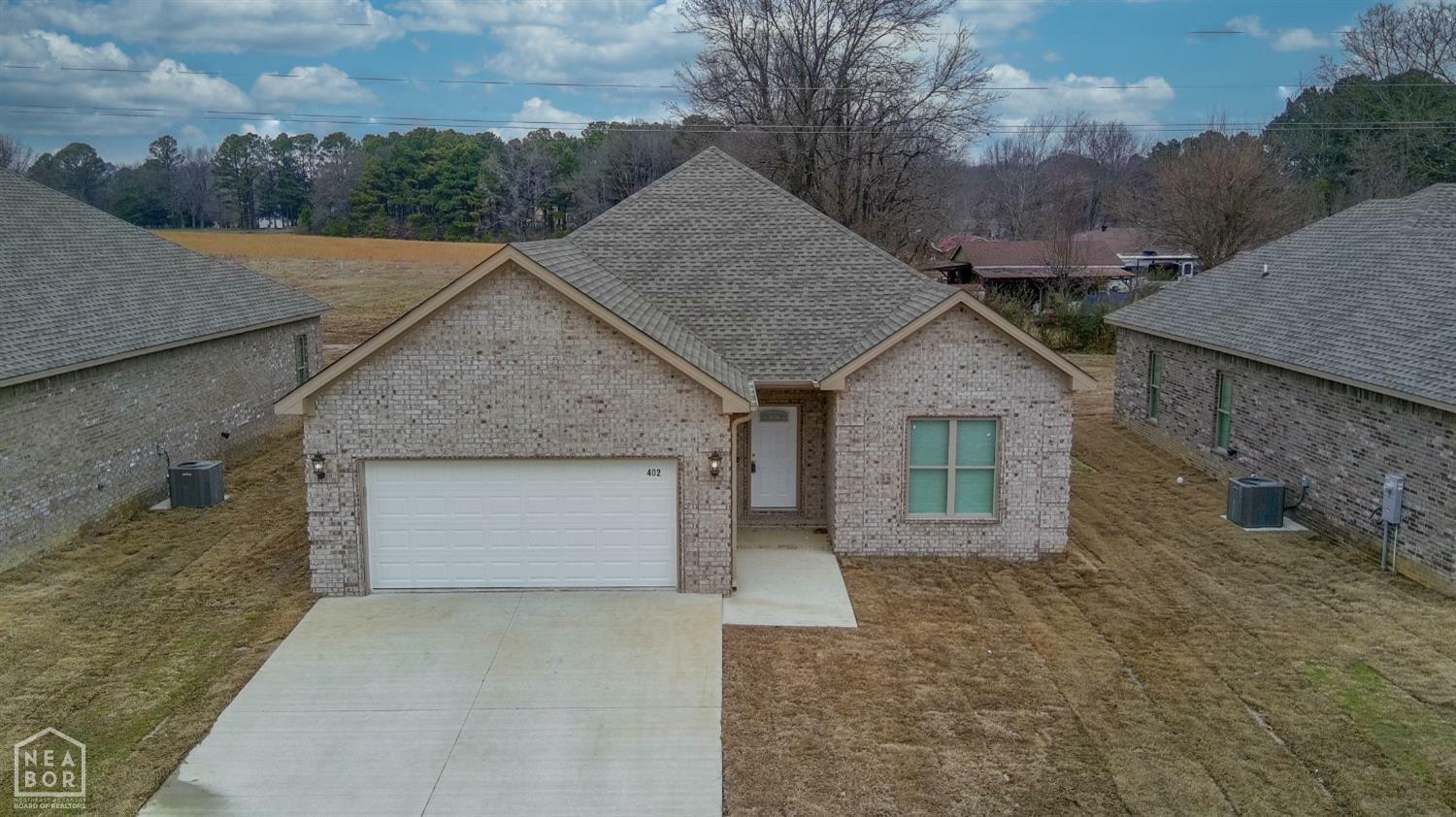 Property Photo:  402 Everett Lane  AR 72404 