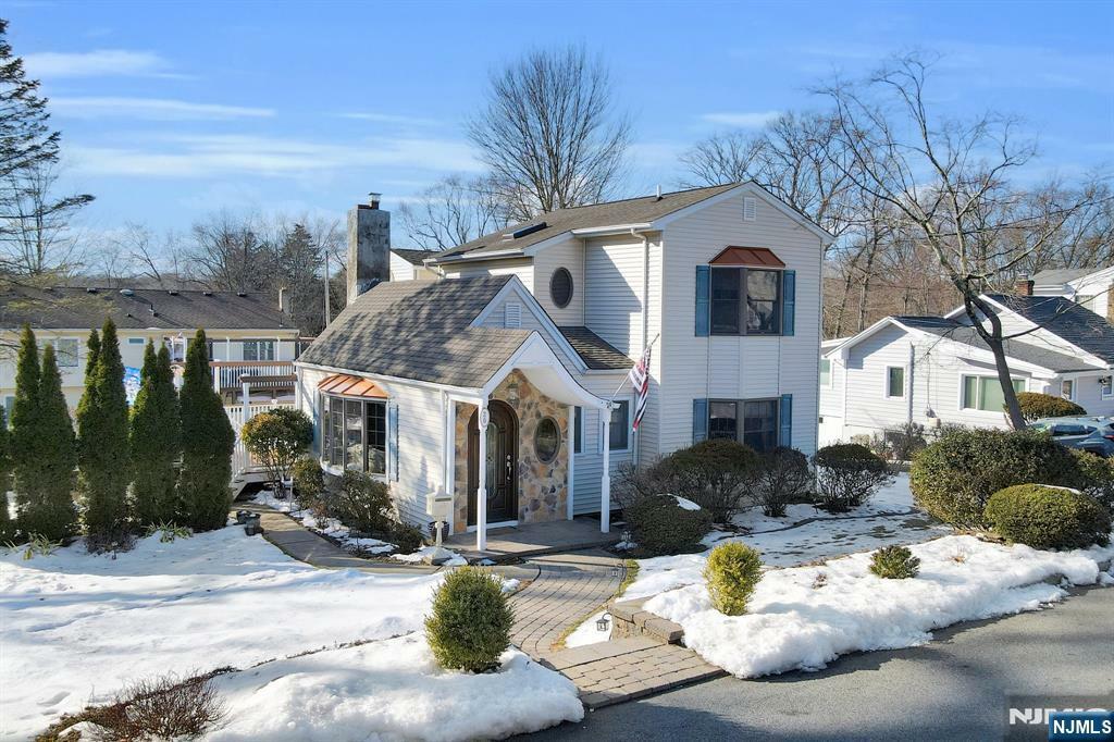 Property Photo:  20 Waverly Place  NJ 07645 