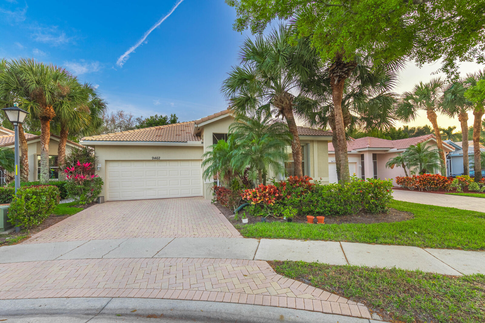 Property Photo: 9462 Sandpiper Lane FL 33411