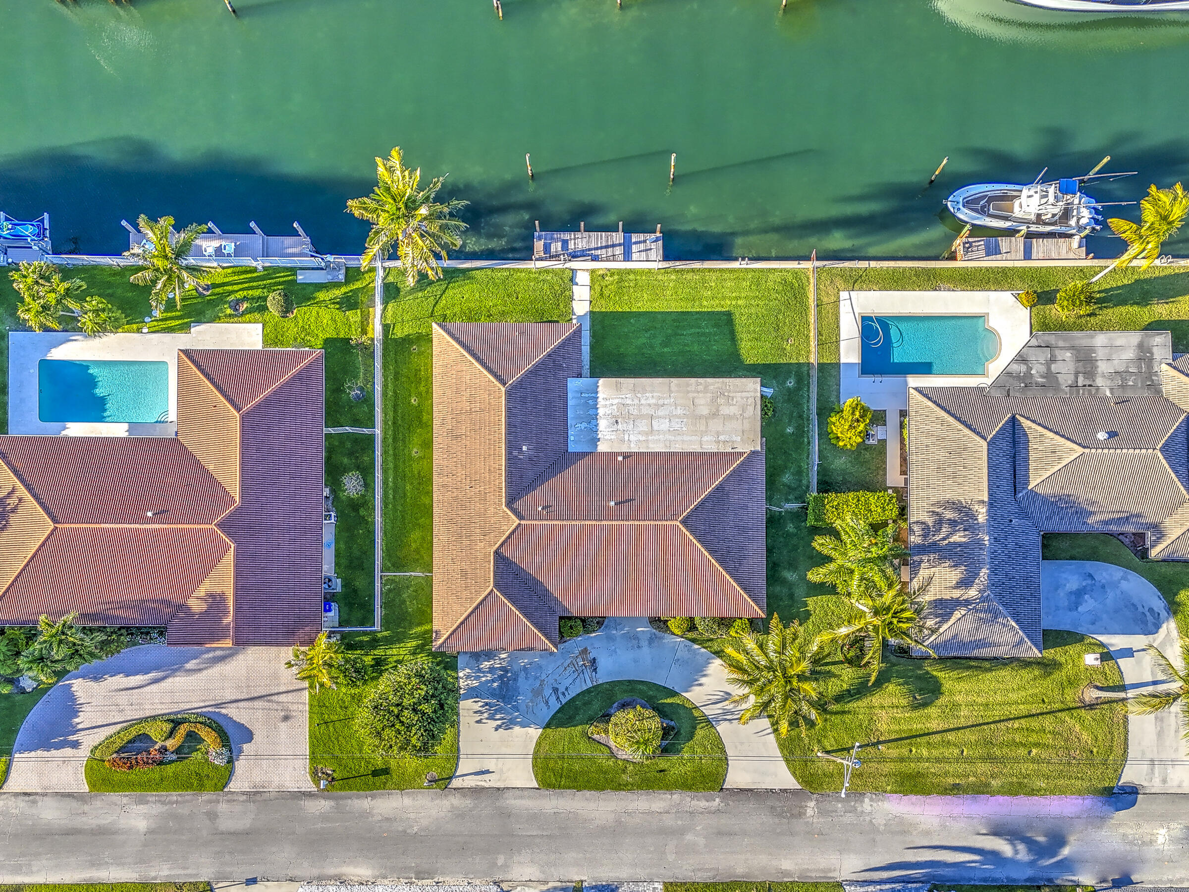 Property Photo: 1170 Fairview Lane FL 33404