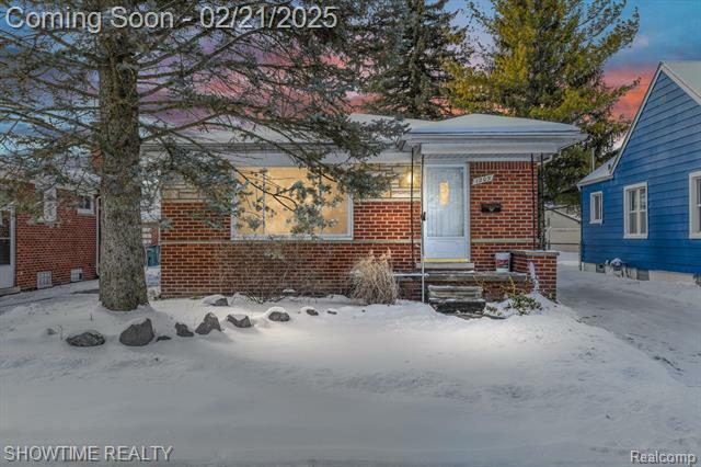 Property Photo:  1205 West Boulevard  MI 48072 