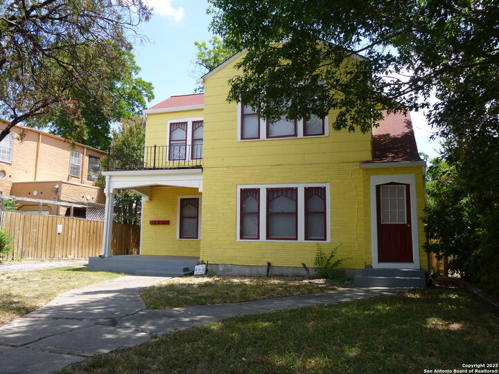 Property Photo:  404 Donaldson Ave  TX 78201 