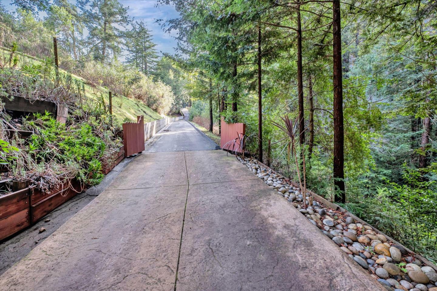 Property Photo: 7200 Highway 17 CA 95066