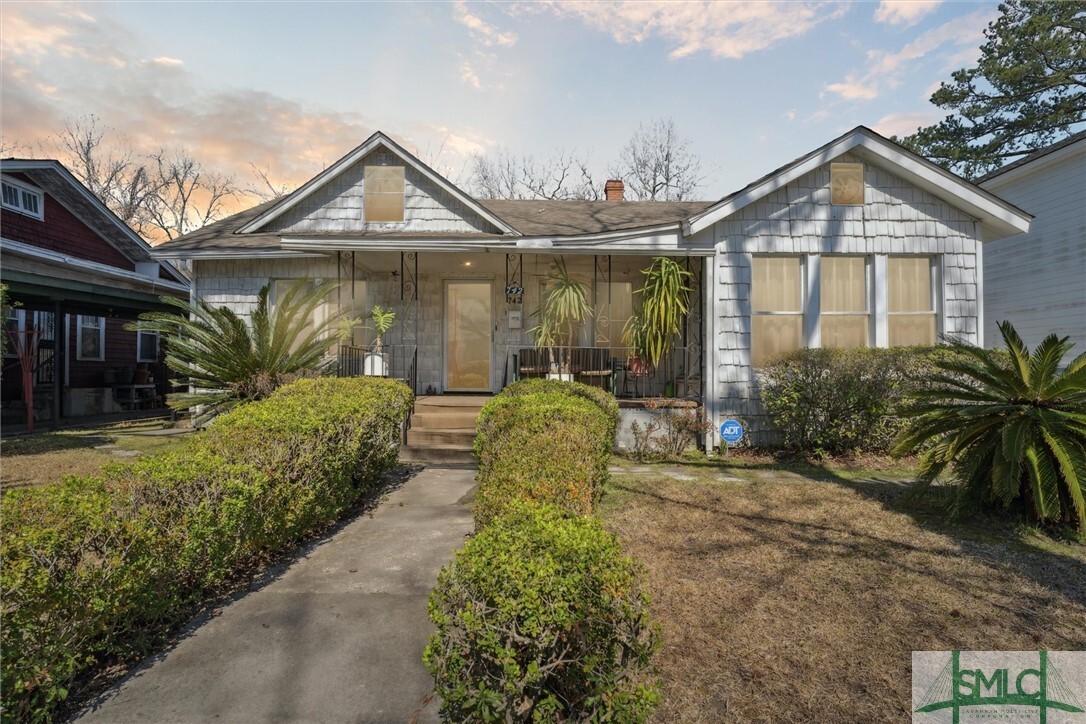 Property Photo: 742 E Park Avenue GA 31401