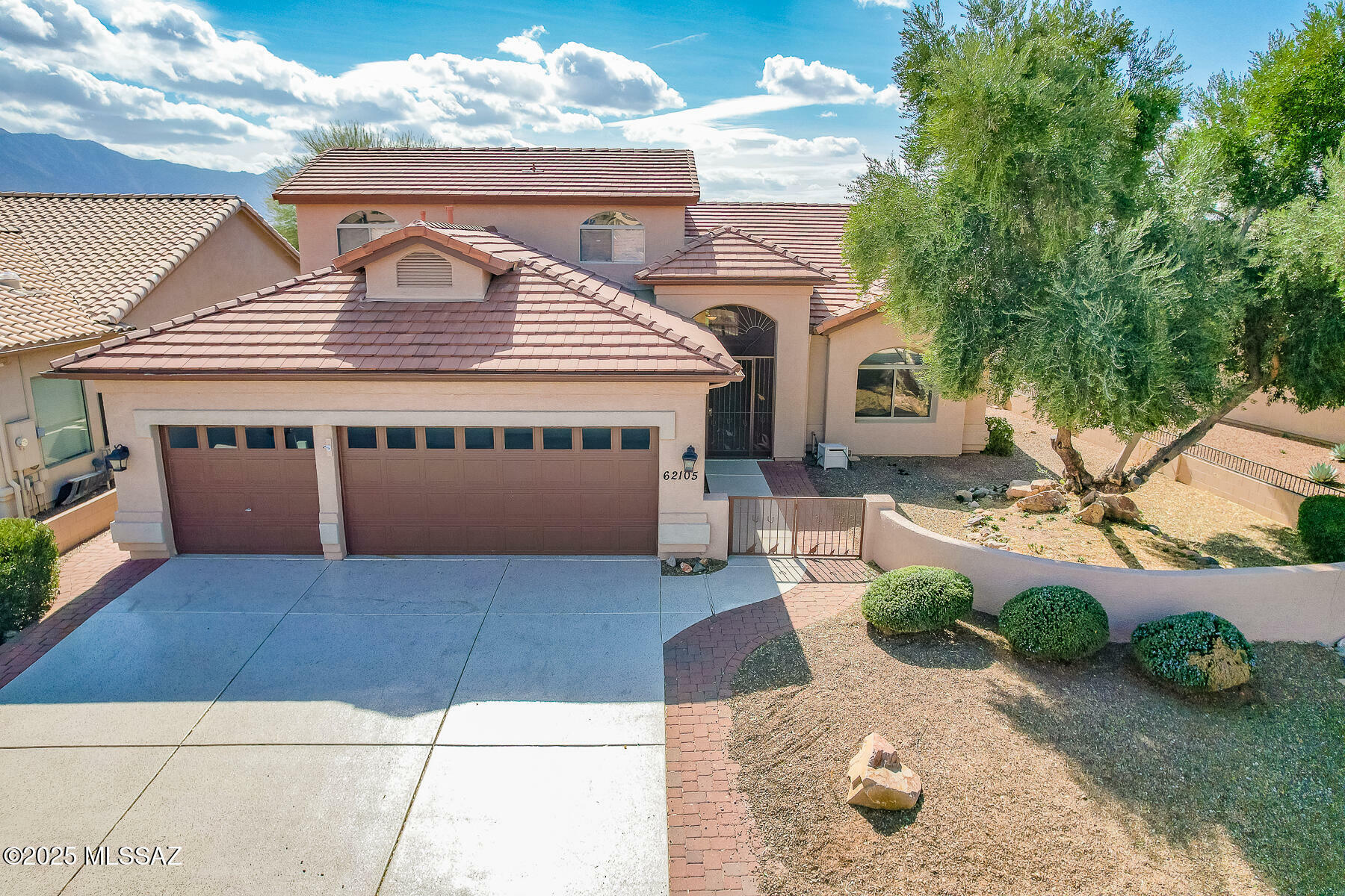 62105 E Valley Crest Court  Tucson AZ 85739 photo