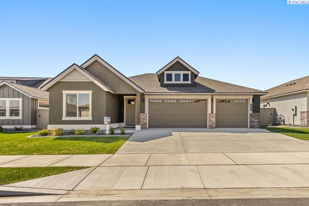 Property Photo:  2859 Centerline Ave  WA 99354 