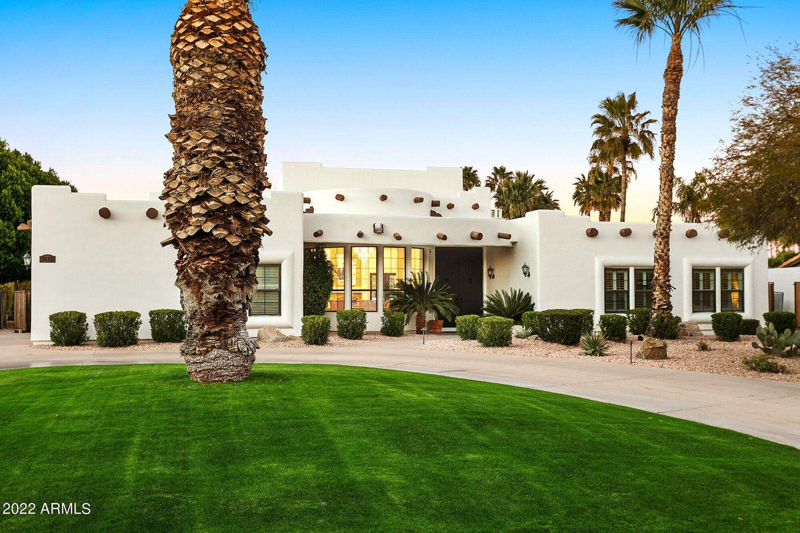 Property Photo: 5532 E Crocus Drive AZ 85254