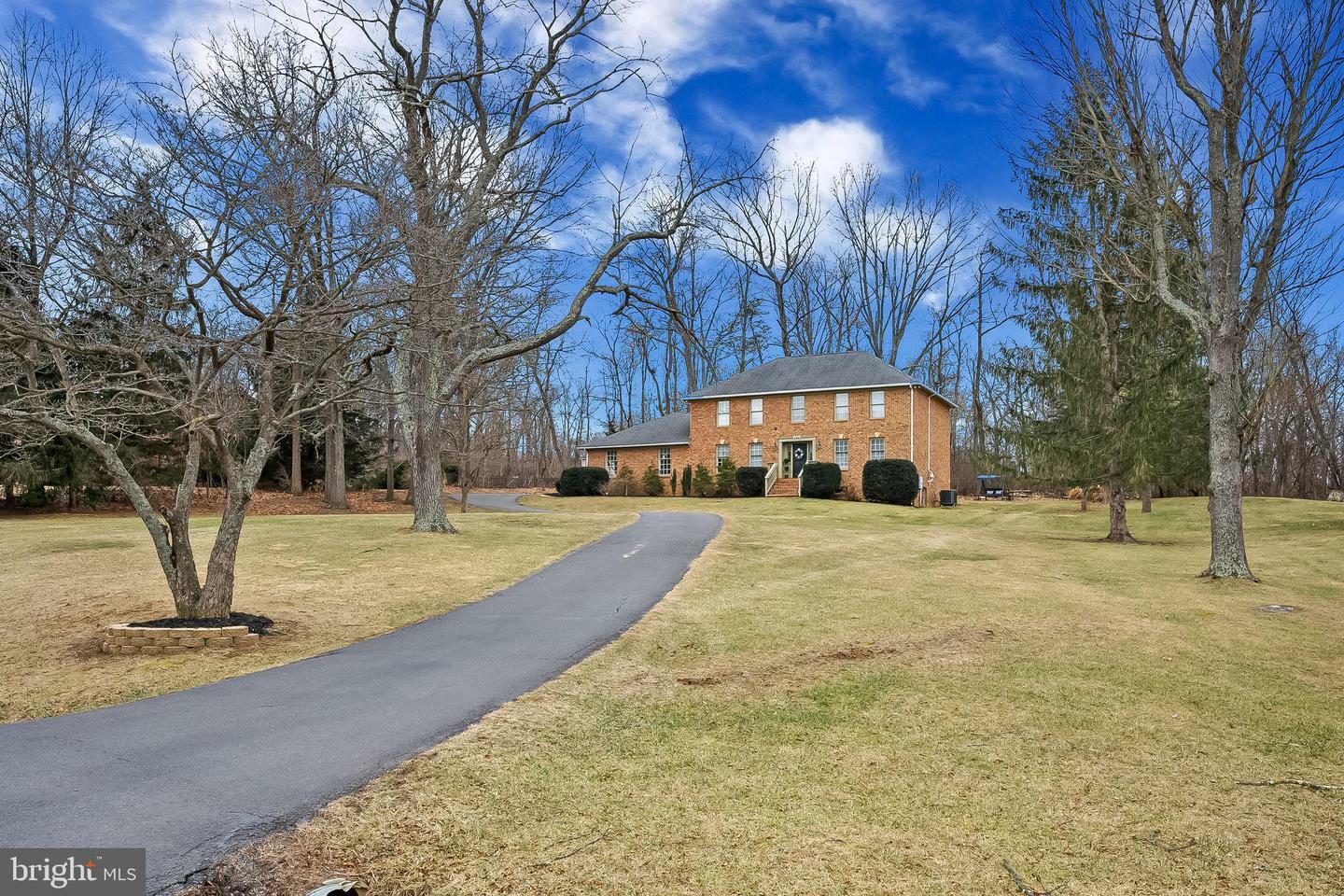 Property Photo:  106 Launchris Drive  VA 22602 