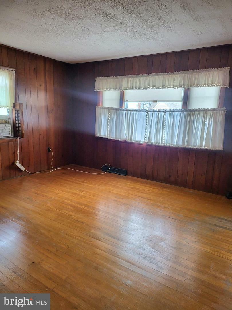 Property Photo:  31 Penn Valley Drive  PA 19067 