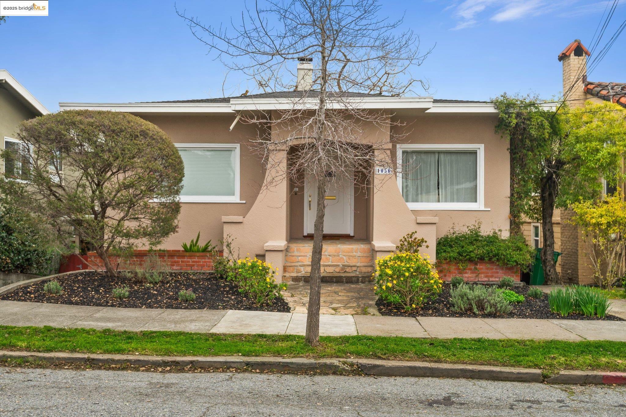 1056 Warfield Ave  Oakland CA 94610 photo