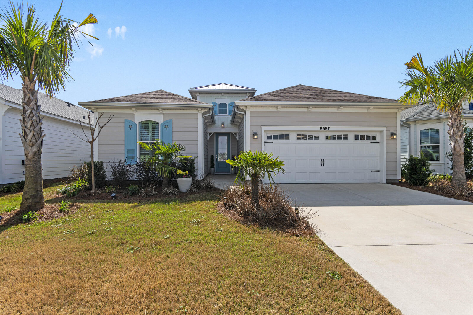 Property Photo: 8687 Coral Reef Way FL 32413