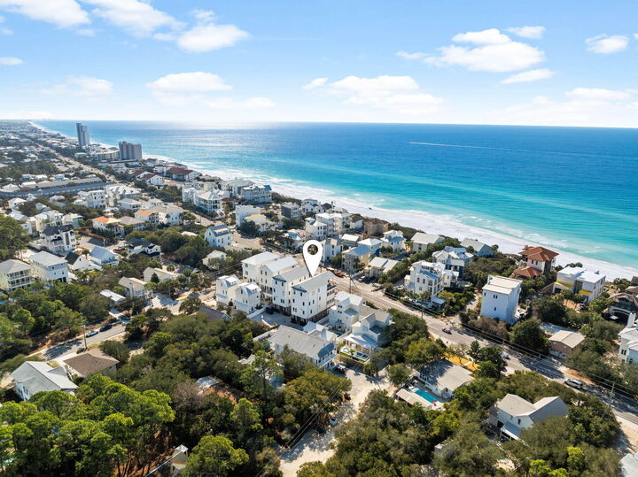 Property Photo: 3325 E County Hwy 30A FL 32459