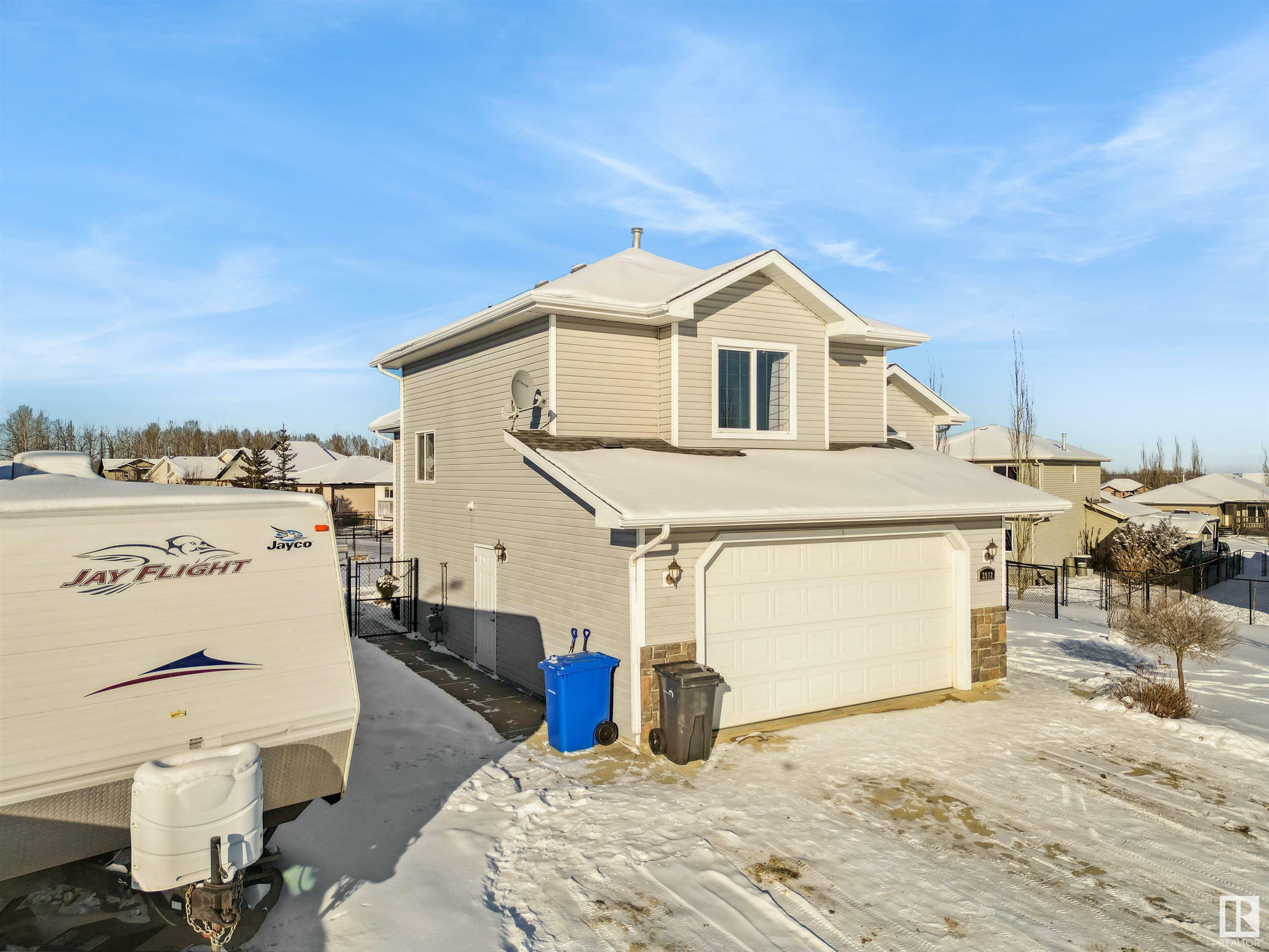 Property Photo:  3912 44 Ave  AB T7A 0A1 