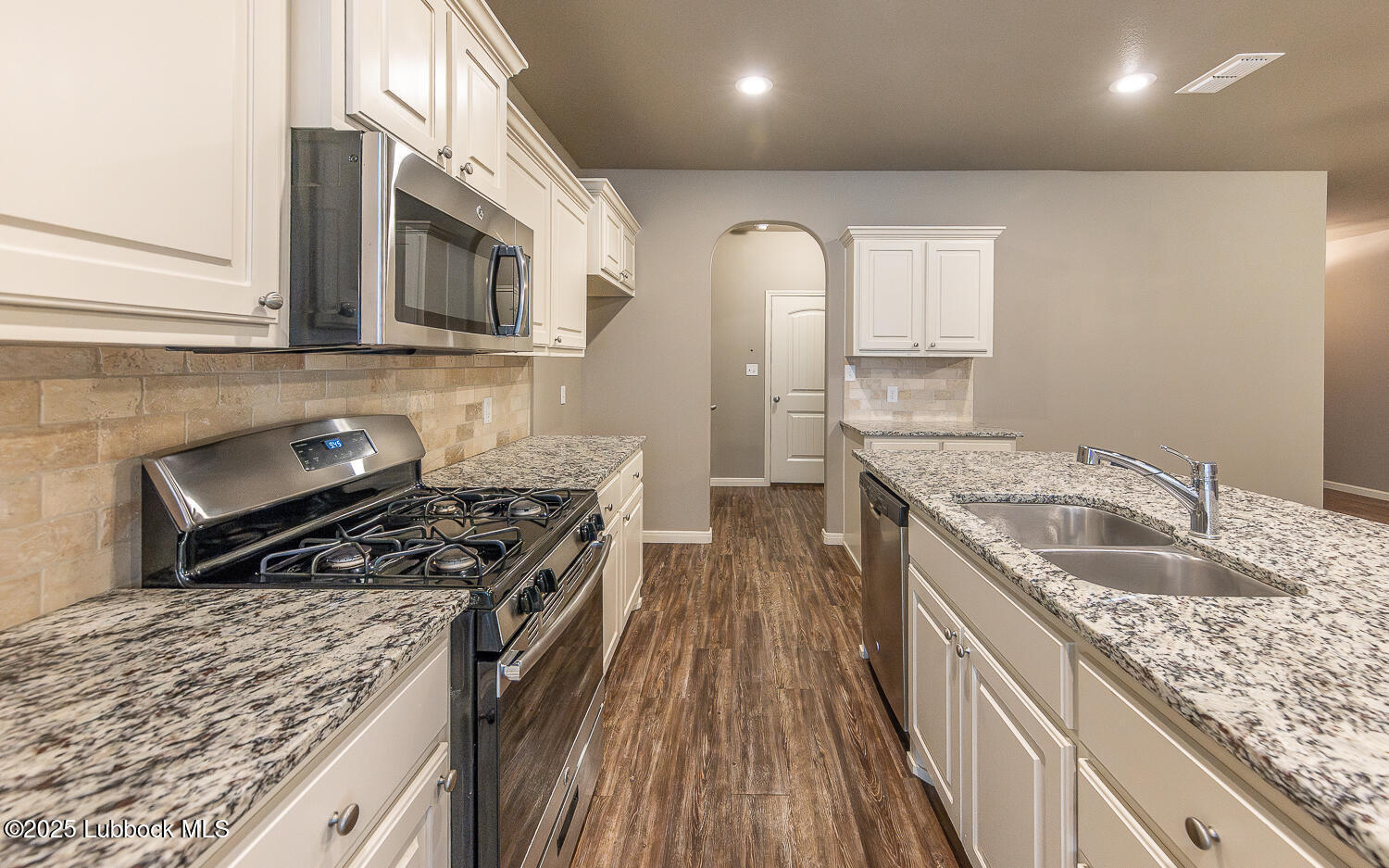 Property Photo: 5234 Jarvis Street TX 79416