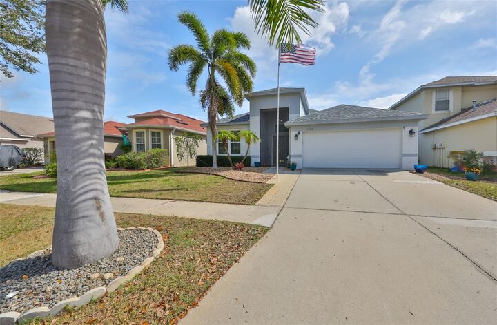 Property Photo: 5124 Clover Mist Drive FL 33572