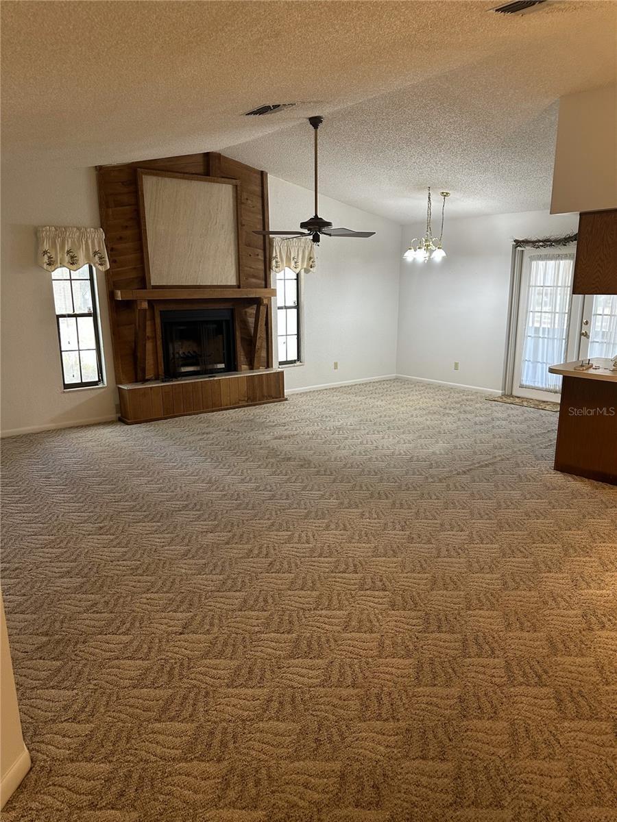 Property Photo: 907 Van Drive FL 33823