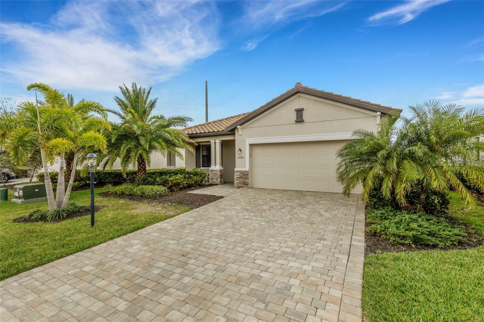 Property Photo:  17234 Blue Ridge Place  FL 34211 