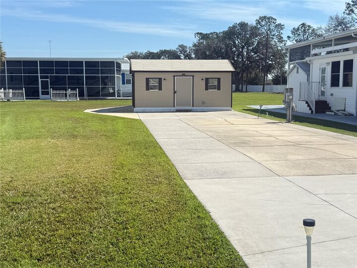 Property Photo: 8933 Southshore Court FL 33868