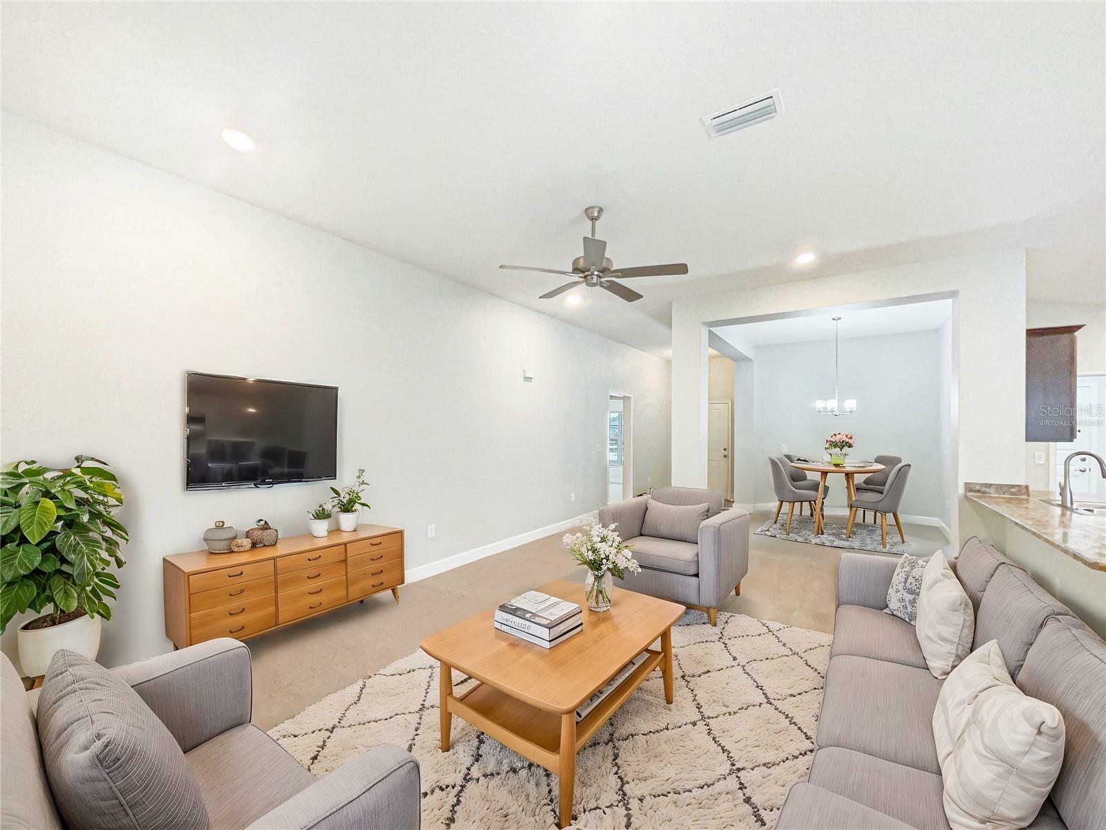 Property Photo:  947 Cumberland Drive  FL 34759 