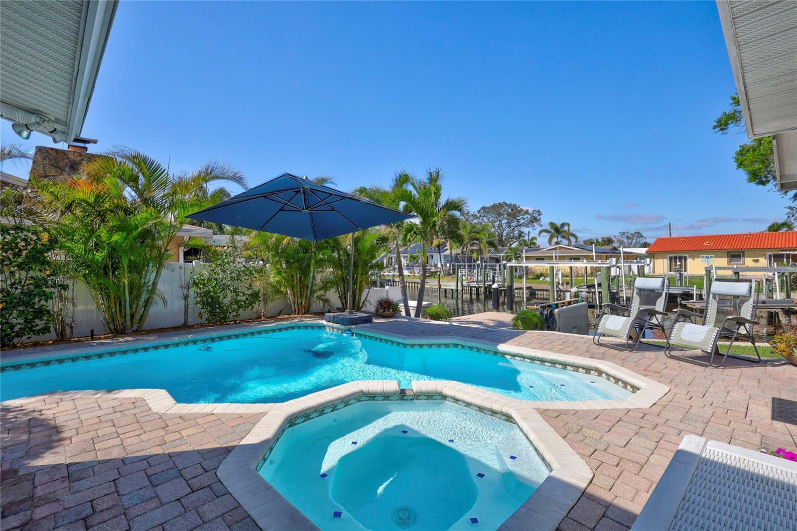 Property Photo: 1389 47th Avenue NE FL 33703