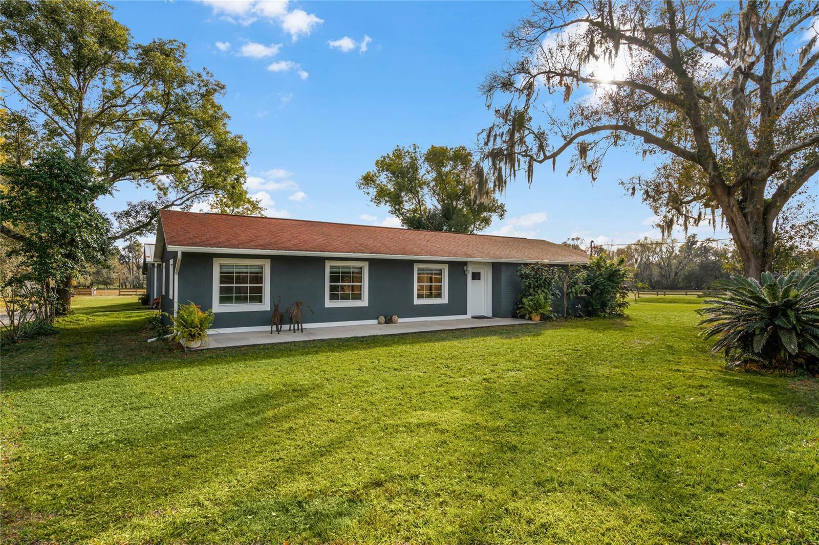 Property Photo:  5655 Wo Griffin Road  FL 33567 