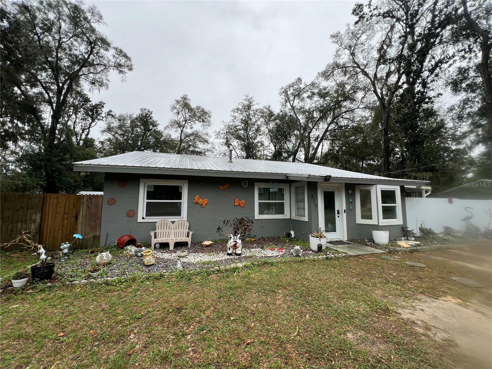 Property Photo:  815 NW 34th Avenue  FL 32609 