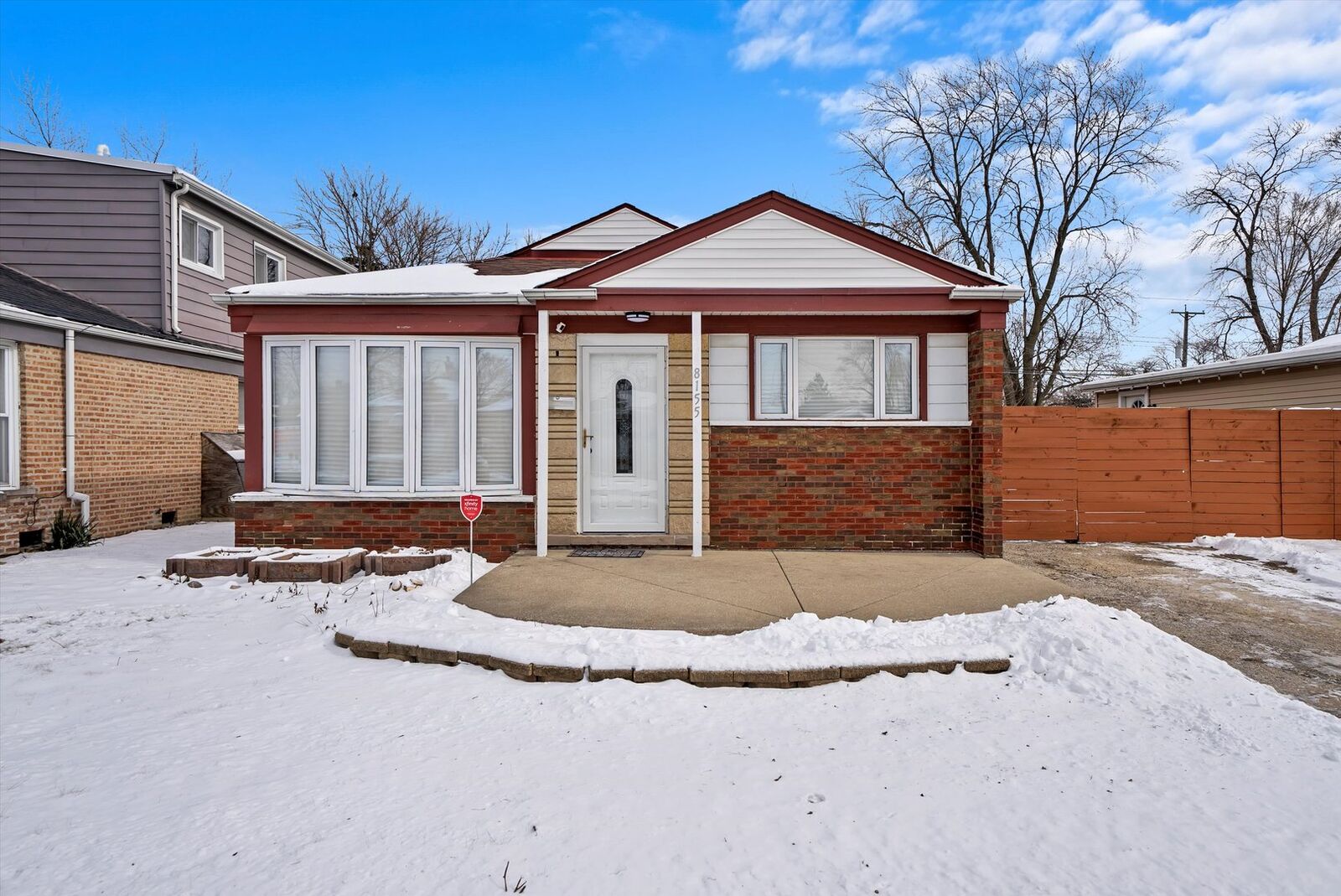 Property Photo:  