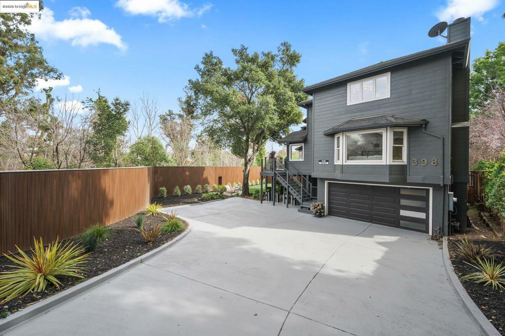 Property Photo: 398 S 17th St CA 95112