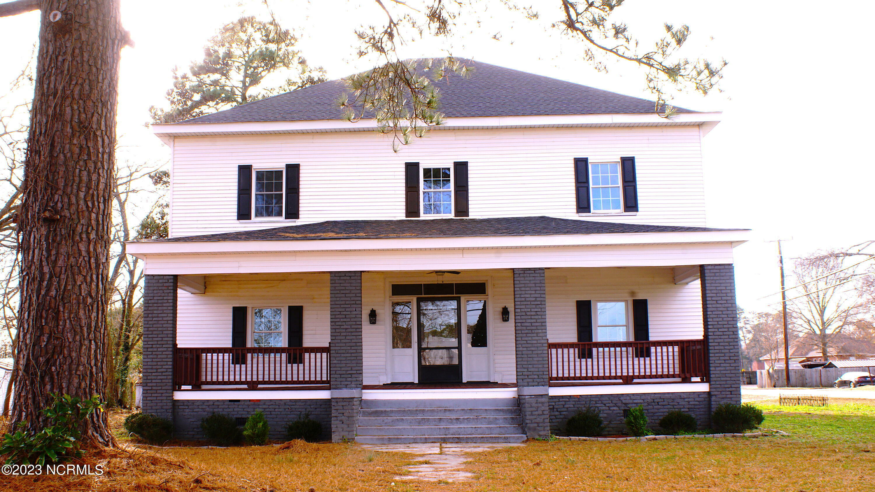 Property Photo: 281 W Battleboro Avenue NC 27809