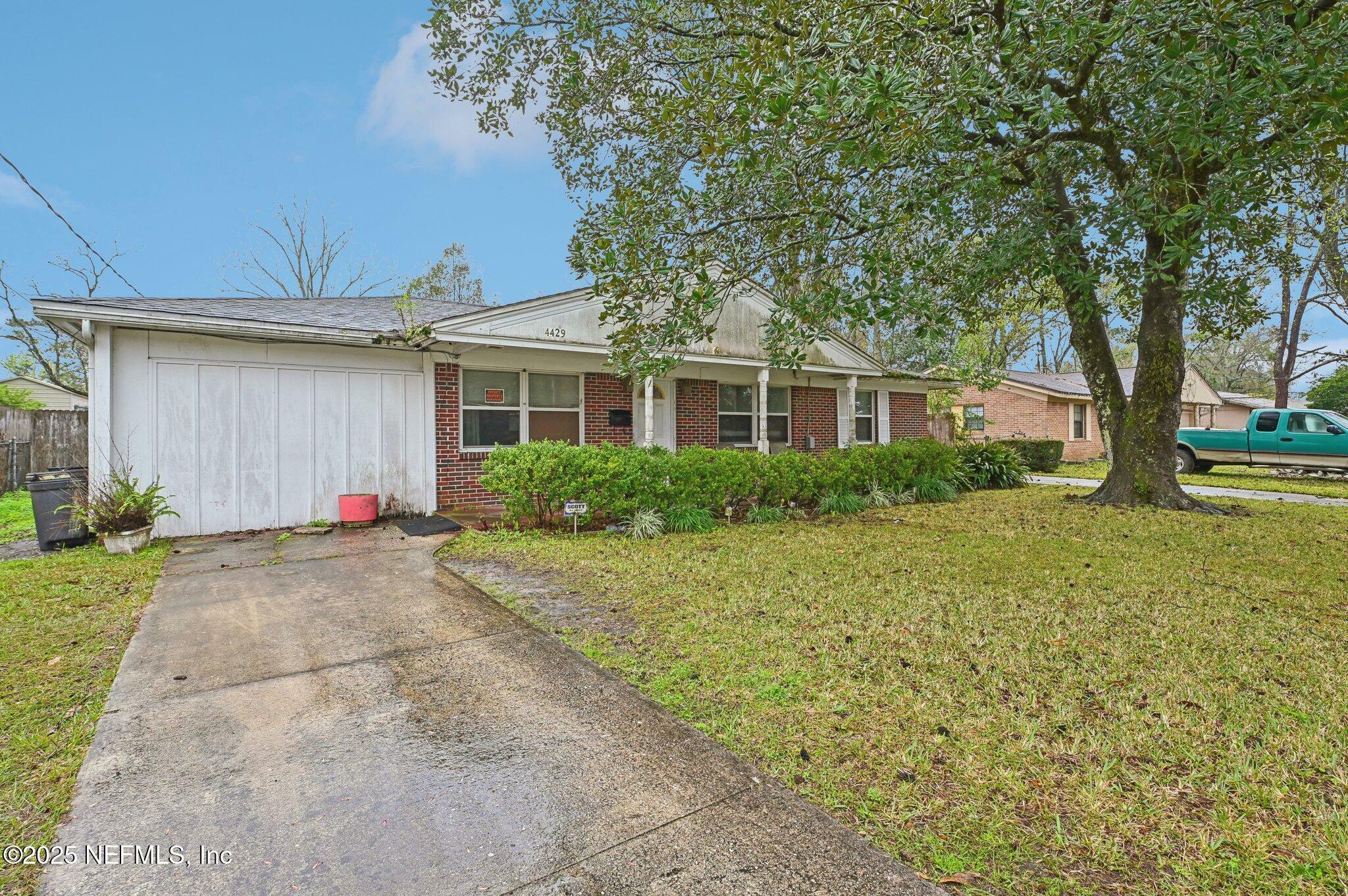 Property Photo:  4429 Vancouver Drive  FL 32207 