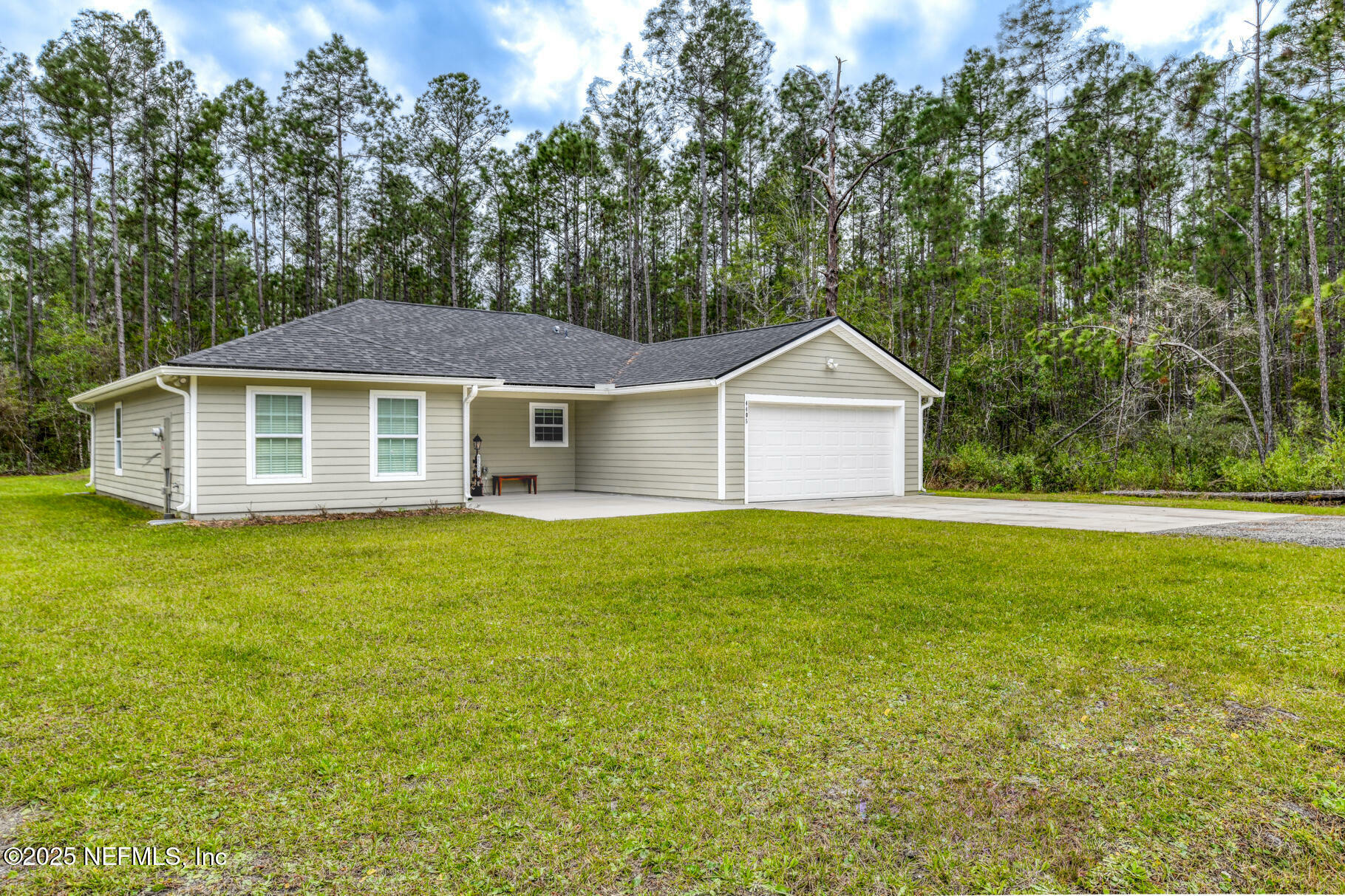 Property Photo:  4405 Susan Street  FL 32145 