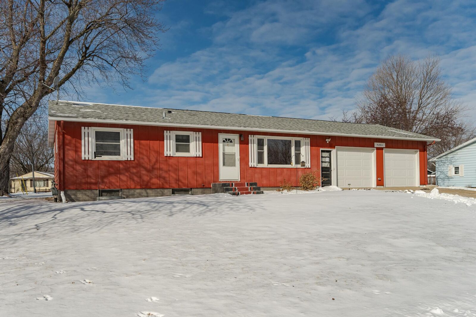 Property Photo:  111 4th Avenue NE  MN 55920 